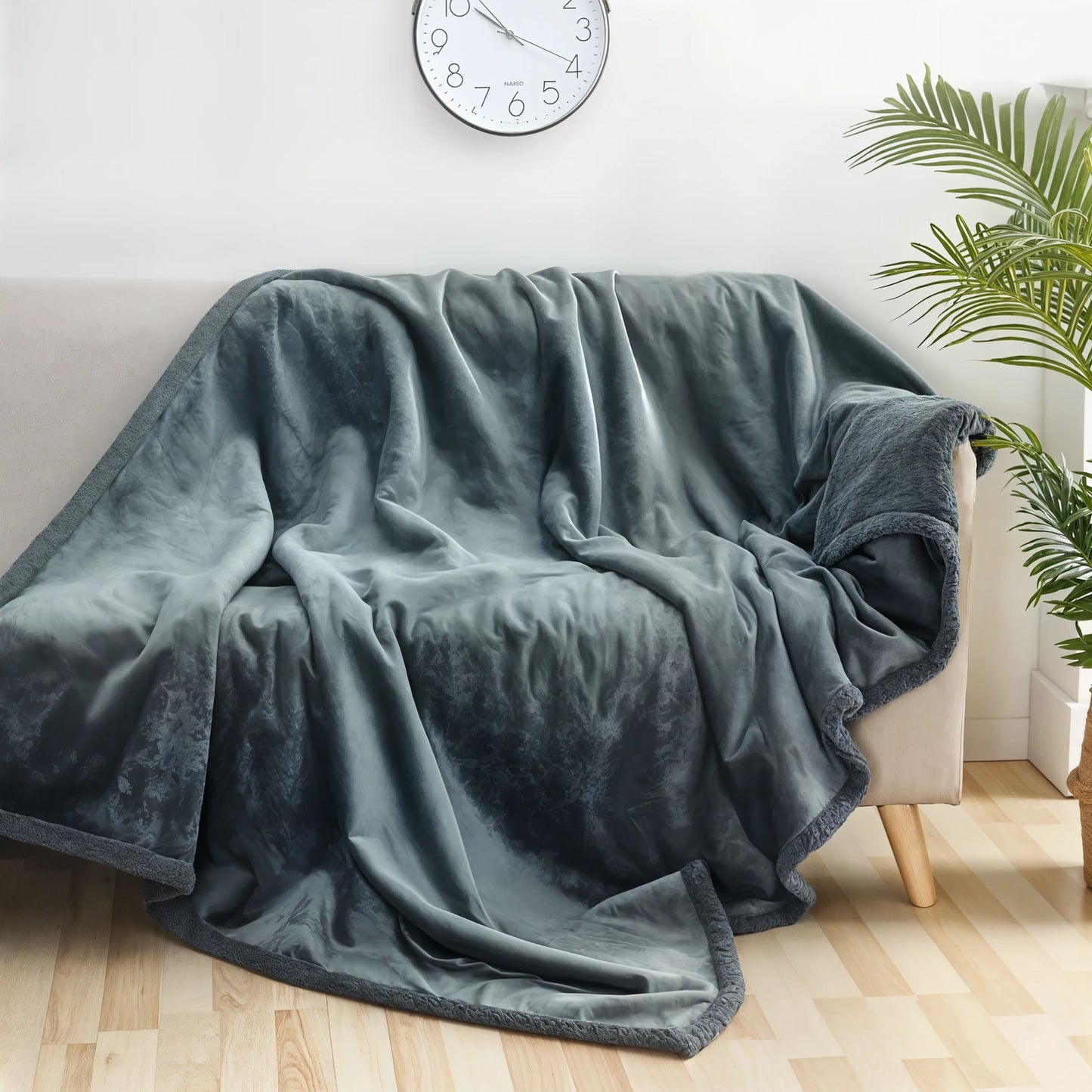 SnuggleSoft - Winter Quilt for Couples - Dena Home