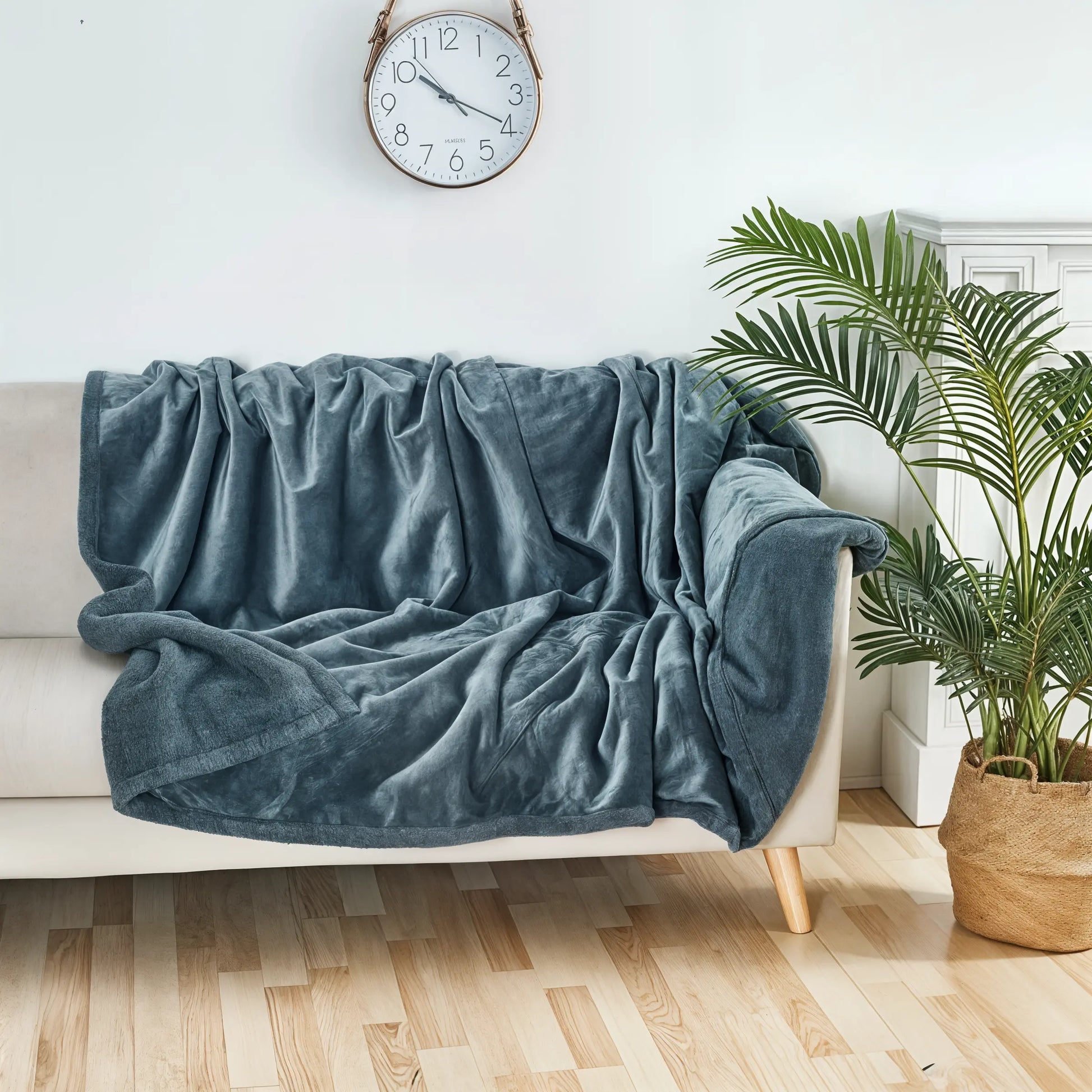 SnuggleSoft - Winter Quilt for Couples - Dena Home